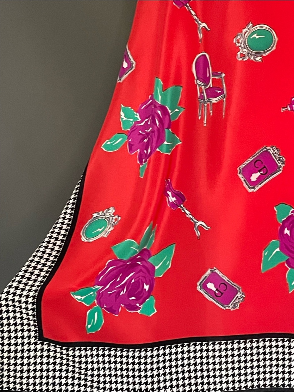 Gorg Vintage Christian Dior Silk Scarf Crimson with Roses Large 34 In Mint Cond - Picture 6 of 10
